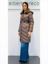 Piumino donna lungo con collo in eco pelliccia