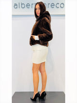 Eco pelliccia corta con cappuccio