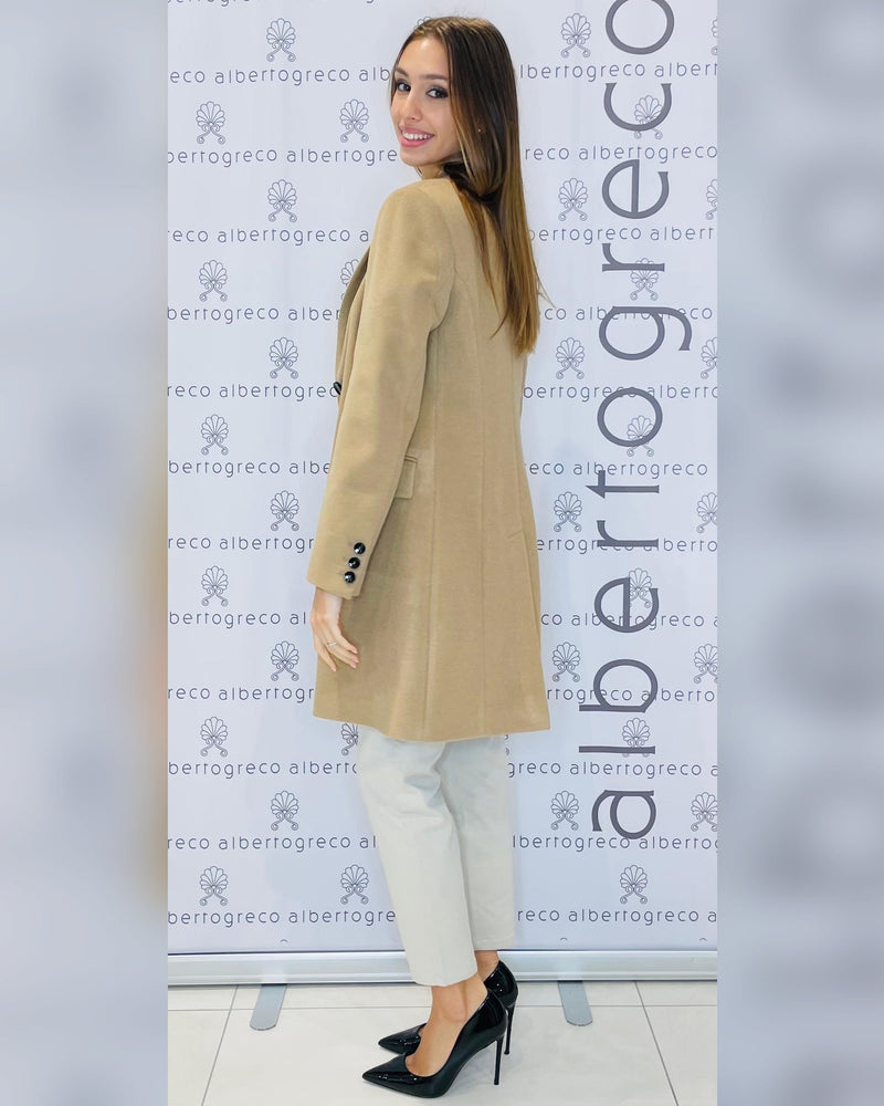 Cappotto in misto lana a due bottoni