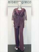 Completo con giacca lunga in pizzo, top e pantaloni