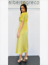 Abito longuette in raso con manica corta