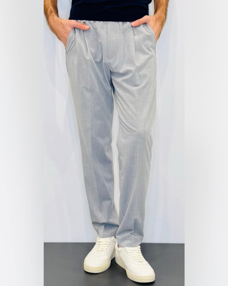 Pantaloni uomo con un a pinces