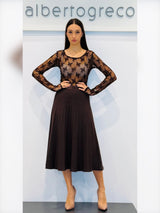 Blusa girocollo in tulle a motivo floreale