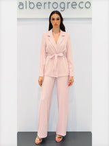 Tailleur pantaloni con giacca con cintura annodabile