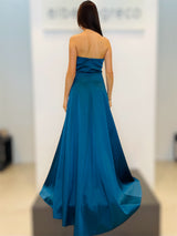 Abito lungo in raso con scollo a cuore