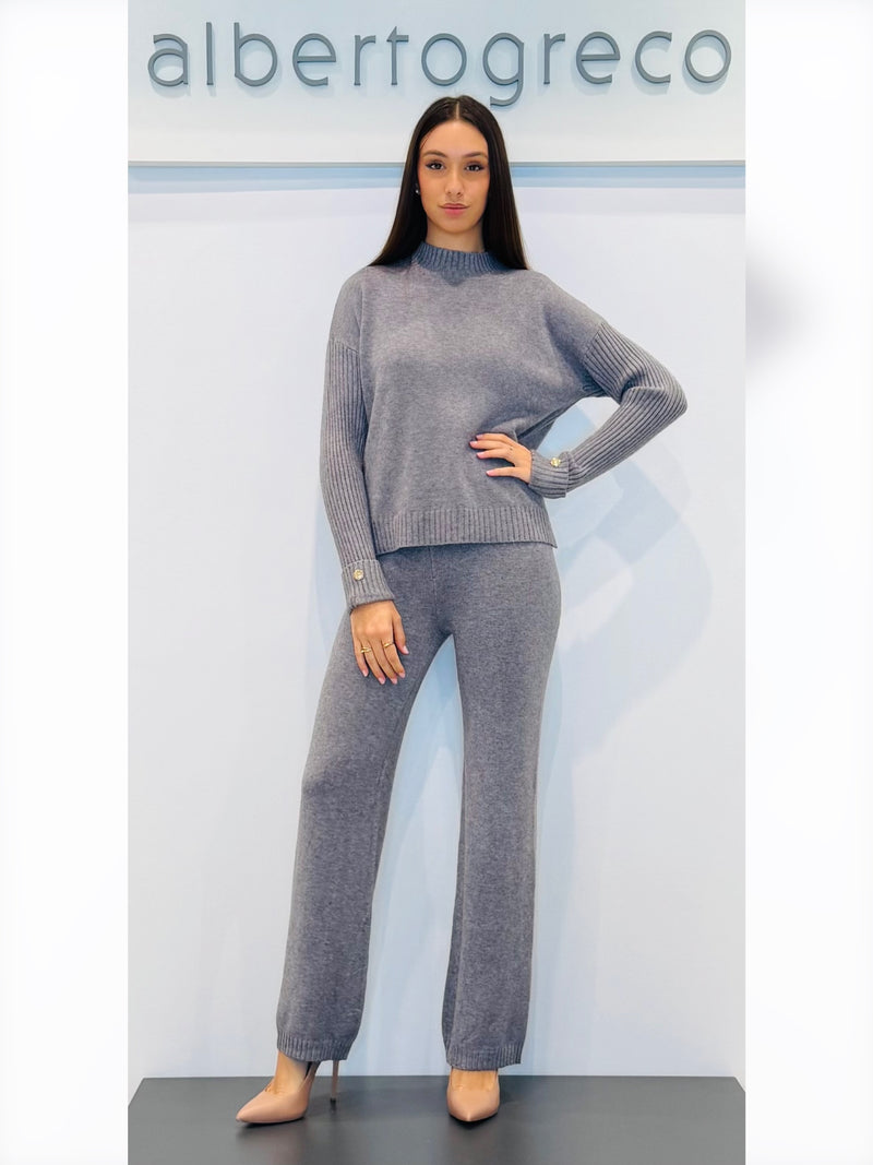 Coordinato maglia ampia e pantaloni