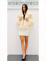 Eco pelliccia corta con collo a camicia