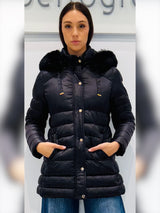 Piumino donna con bordo cappuccio in eco pelliccia