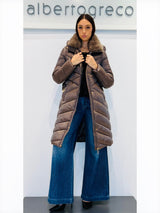 Piumino donna lungo con collo in eco pelliccia