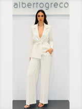 Tailleur pantaloni con giacca con cintura annodabile