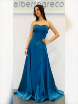 Abito lungo in raso con scollo a cuore