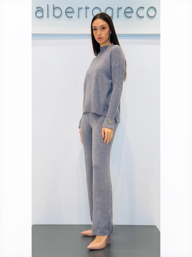 Coordinato maglia ampia e pantaloni