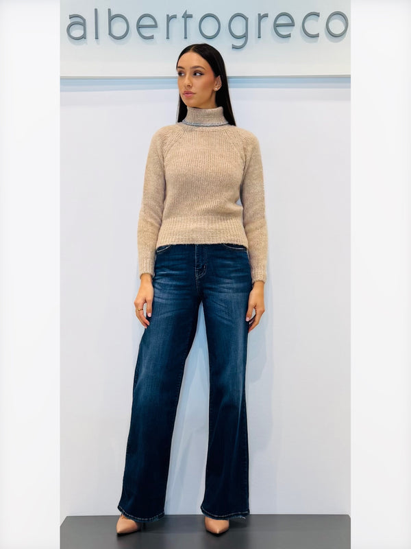 Maglia dolcevita con bordo in filato laminato su collo