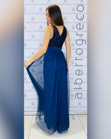 Abito con corpetto in paillettes e gonna in tulle