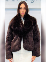 Eco pelliccia corta con collo a camicia