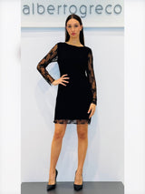 Abito corto in pizzo con manica