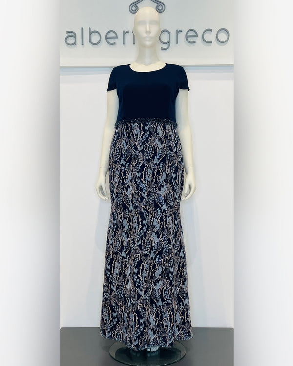 Abito in tulle ricamato con giacca