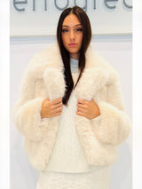 Eco pelliccia corta con collo a camicia