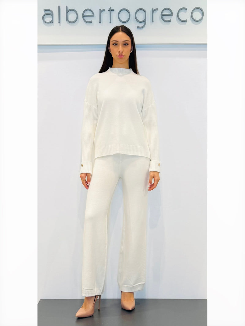 Coordinato maglia ampia e pantaloni