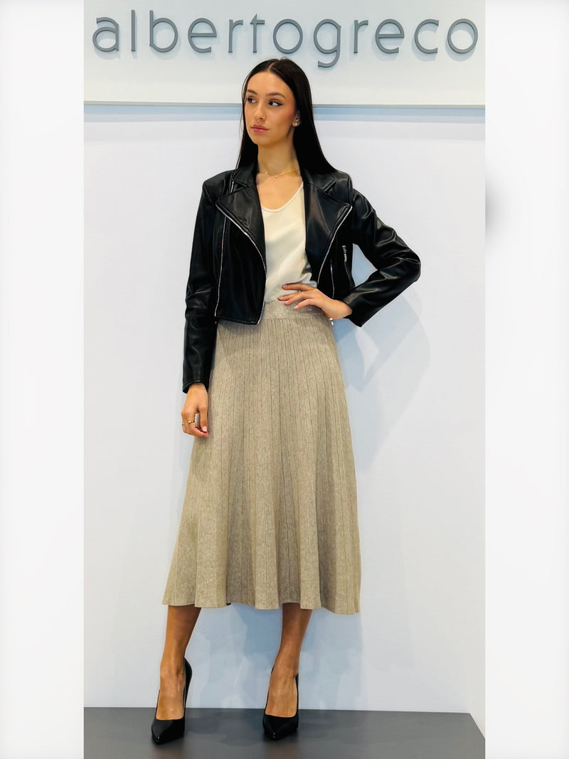 Chiodo corto in ecopelle