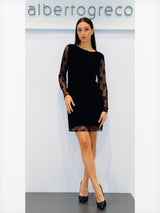 Abito corto in pizzo con manica