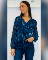 Blusa in georgette fantasia con collo con rouches