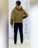 Piumino uomo corto