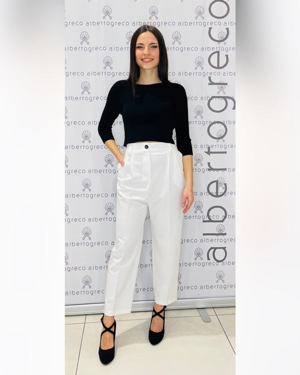 Pantaloni ampi con due pinces