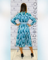 Abito midi in a fantasia geometrica con collo alla coreana