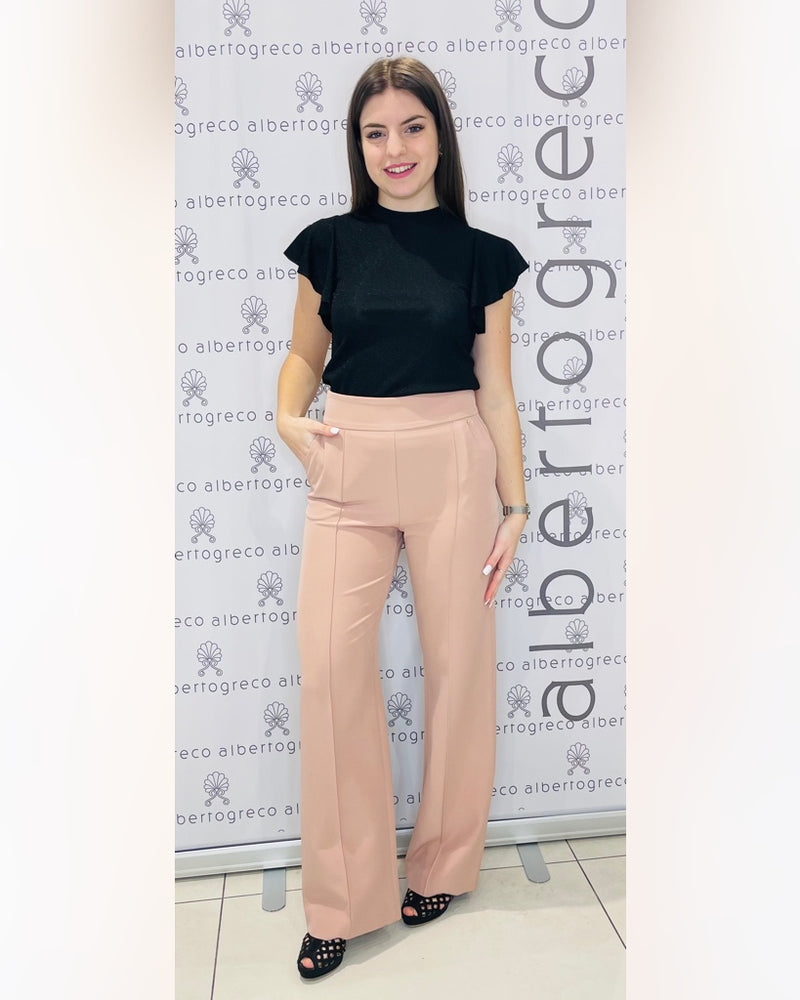 Pantaloni ampi con piega cucita